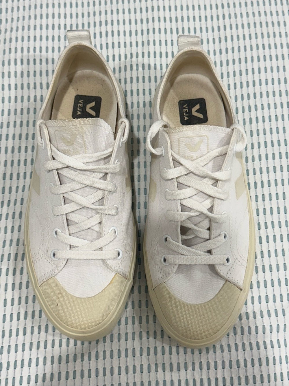 Veja White and Cream Low-Top Sneakers